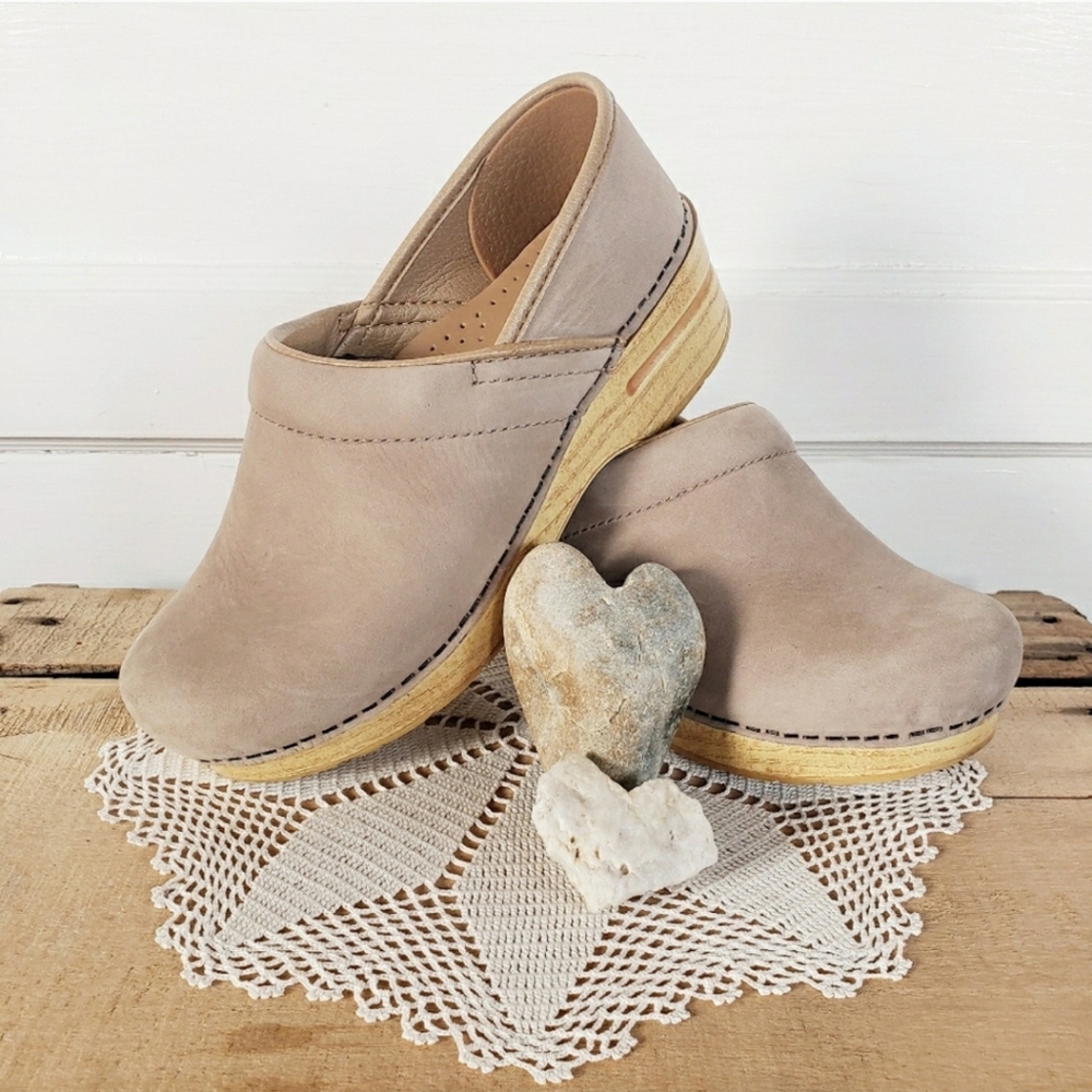 **SOLd*thankYou!🌹Sand Dollar Dansko Pro Honey Clog Soft Taupe Nubuck Suede - Picture 6 of 7